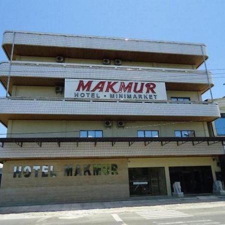 Hotel Makmur Tarakan Exteriör bild