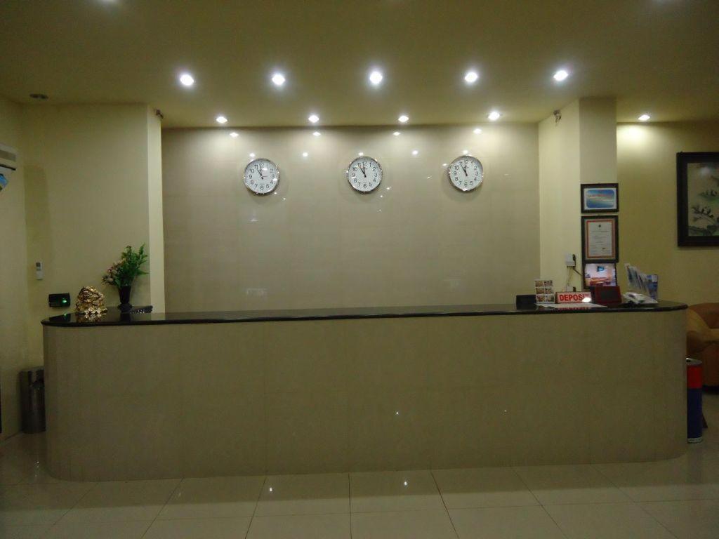 Hotel Makmur Tarakan Exteriör bild